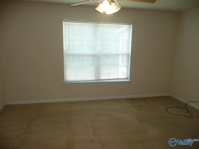 Building Photo - 103 Zeona Ct SW