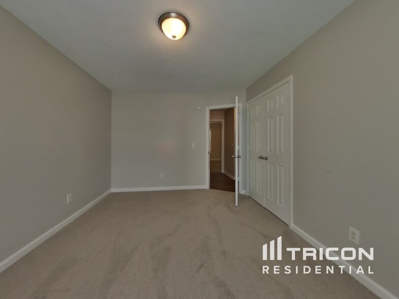 Building Photo - 340 Tuscany Trce