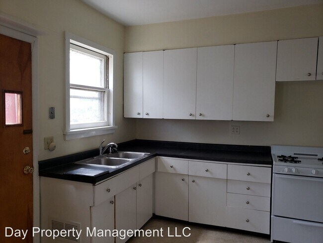 Building Photo - 2 br, 1 bath Apartment - 581 MT. Vernon St.