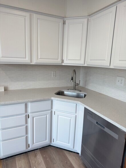 Kitchen - 10234 Heron Pond Ter