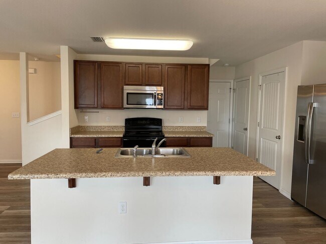 Building Photo - Pensacola Beautiful