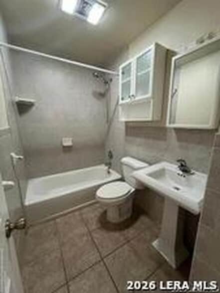 Bathroom - 208 Michelle Dr