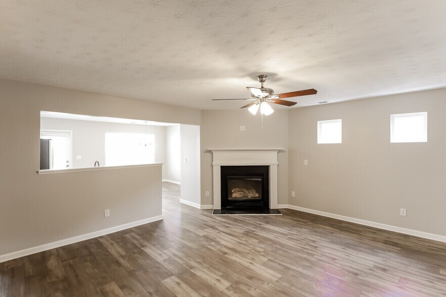 Building Photo - 236 Arrowhead Dr