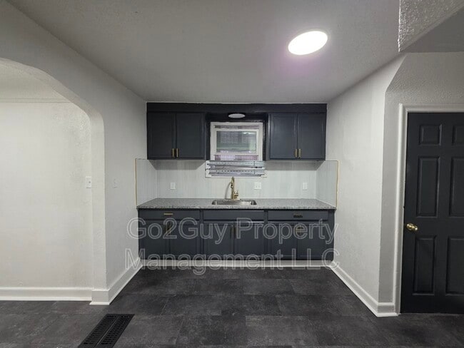 Building Photo - 4343 Berkshire St