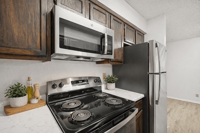 B1 Upgrade | 2 Bedroom | 914 Sq Ft - Carmel at Deerfield