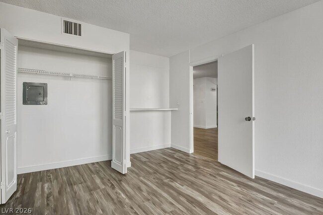 Building Photo - 3930 University Center Dr