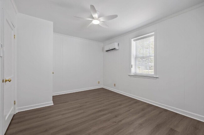 Building Photo - "Charming 1-Bed Gem at 509-511 Cape Ave, Raleigh – Your Cozy Retreat Awaits!"