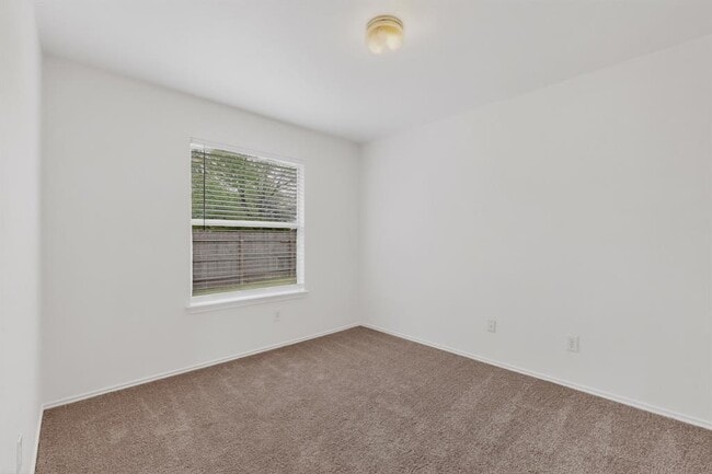 Building Photo - 13124 Maidenhair Tr