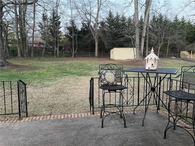 Building Photo - 4457 Frontier Way NE