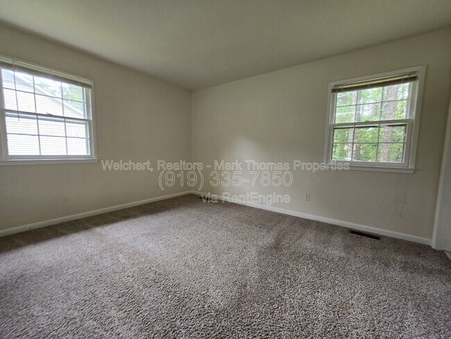 Building Photo - 119 Monterey Ln