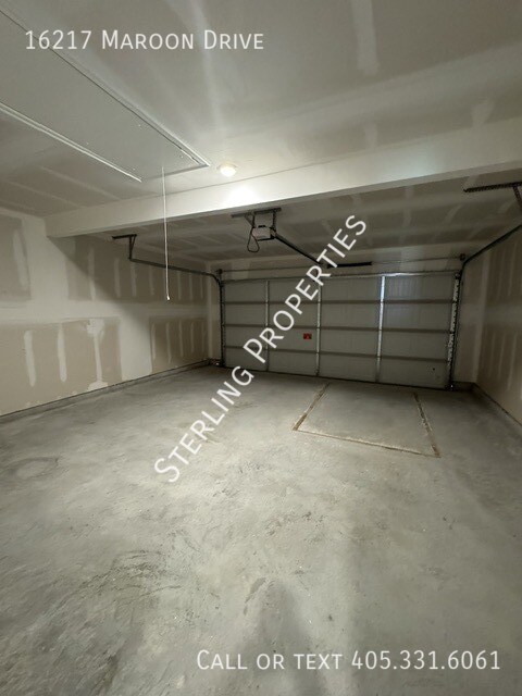 Building Photo - 16217 Maroon Dr