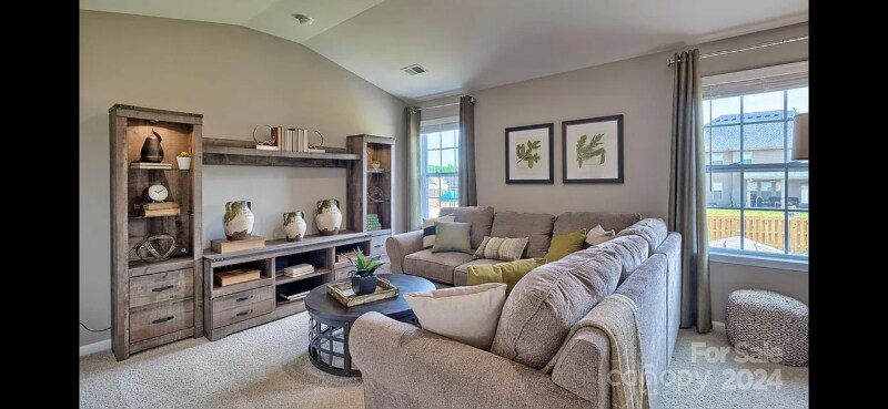 Building Photo - 135 Ashelyn Pk Dr