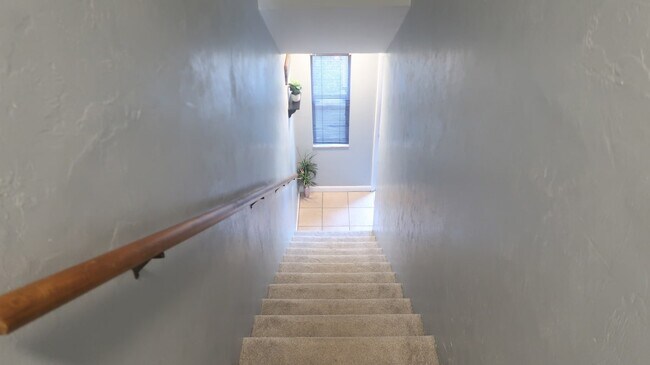 Building Photo - 2635 SW 35th Pl