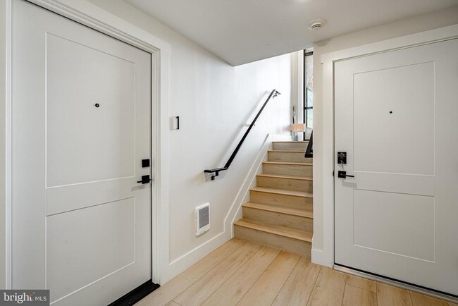 Building Photo - 530 Washington Ave