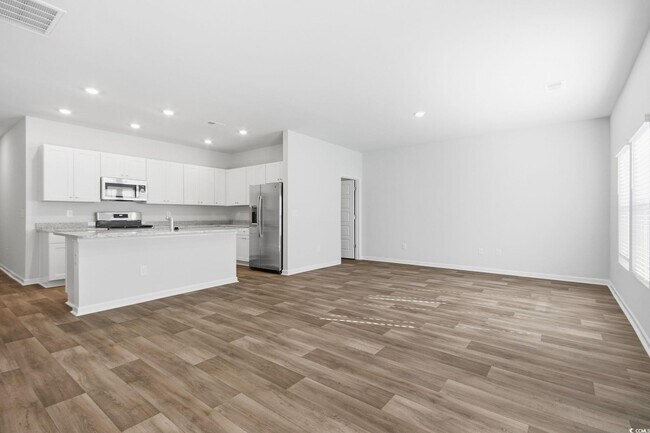 Building Photo - 1121 Tibetan St