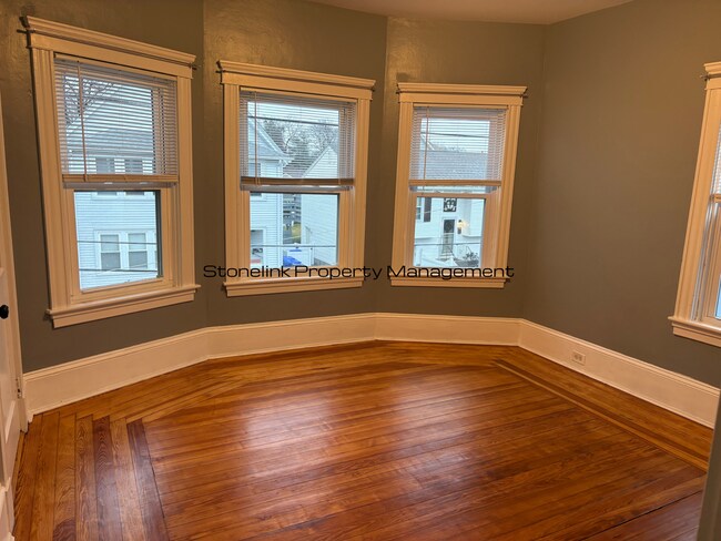 Building Photo - 192 Chandler Ave