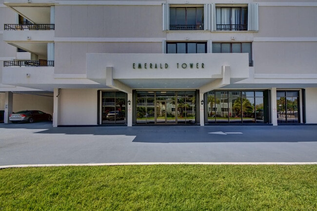 Building Photo - 1401 S Ocean Blvd