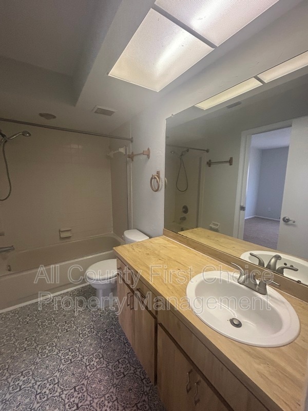 Building Photo - 3040 So Pines Dr