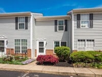 Building Photo - 952 Charleston Way Dr