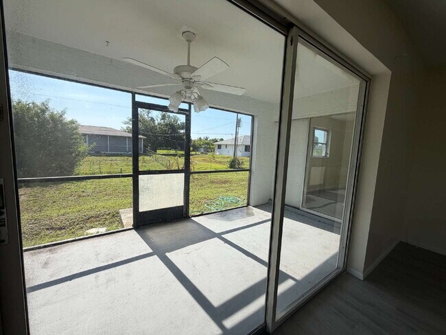 Building Photo - 2-bedroom, 2-bathroom residence located in Punta Gorda Isles