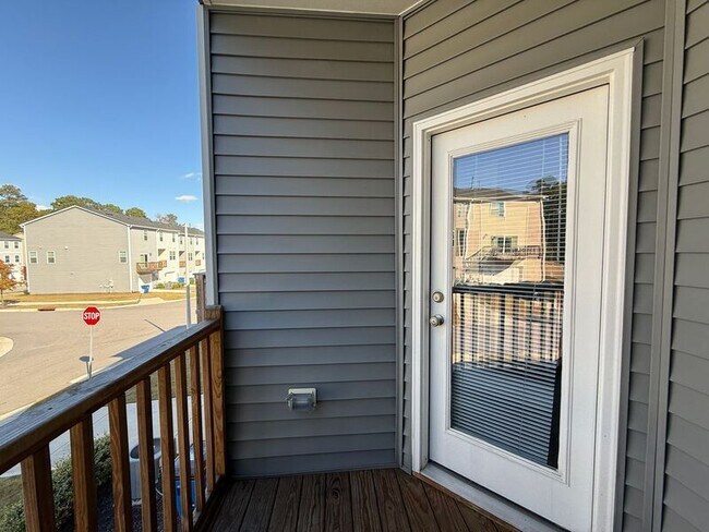 Building Photo - 4807 Southern Magnolia Dr