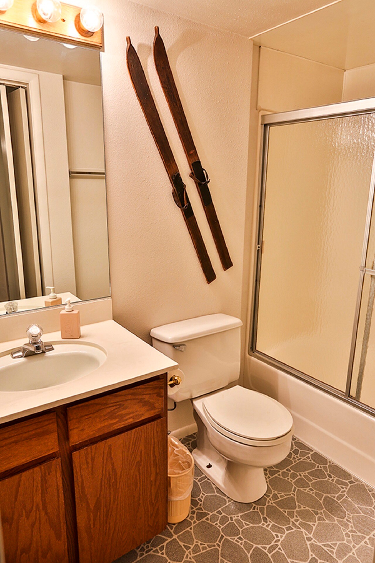 Building Photo - 3298 E Fort Union Blvd