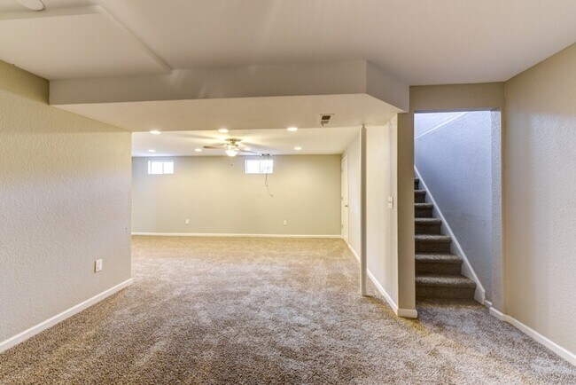 Building Photo - 3873-3883 West 89th Way