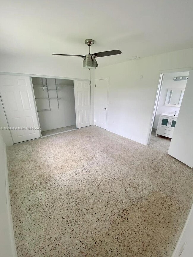Building Photo - 8855 SW 41st Terrace