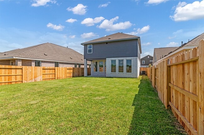 Building Photo - 27318 Sweetwater Bay Dr