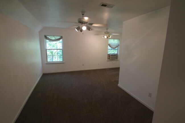 Building Photo - Exclusively Offered by Muse Realty, LLC