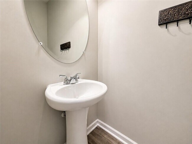 Building Photo - 349 Turtle Creek Dr