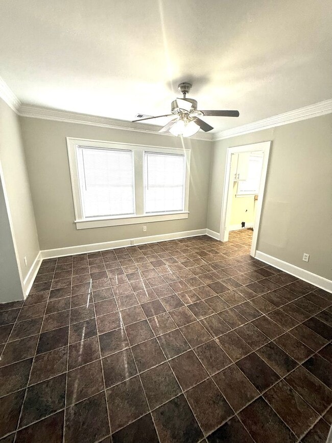 Building Photo - ** 3 Bed 2 Bath Located beside Huntingdon ** Call 334-366-9198 to schedule a self tour