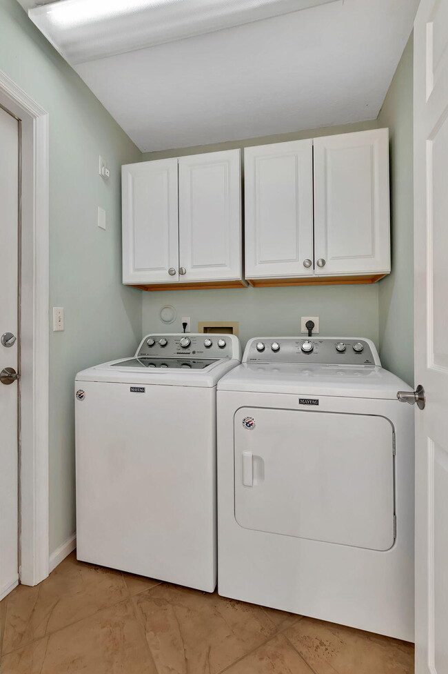 Building Photo - 7534 Ironbridge Cir