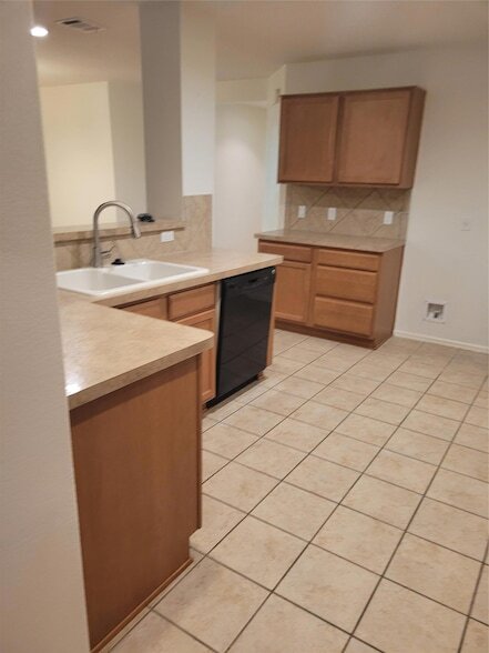 Building Photo - 433 Moorhen Cove