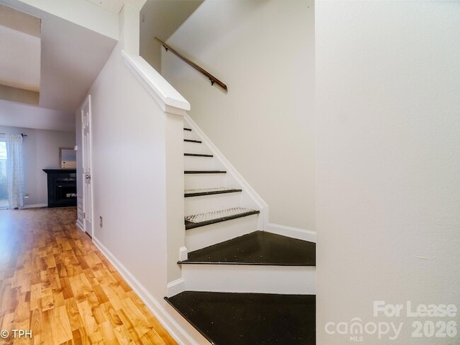 Building Photo - 6124 Heath Ridge Ct