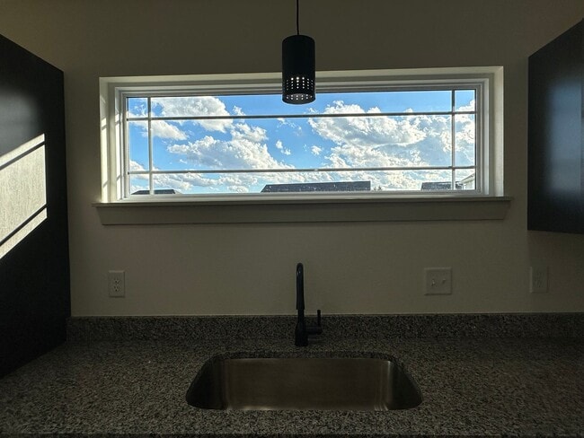 Building Photo - NEW CONSTRUCTION 5 Bed 3 Bath w/ Walk Out Basement Waynesville School District