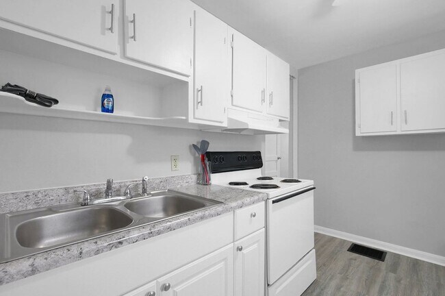 Building Photo - 2229 Middlehurst Dr