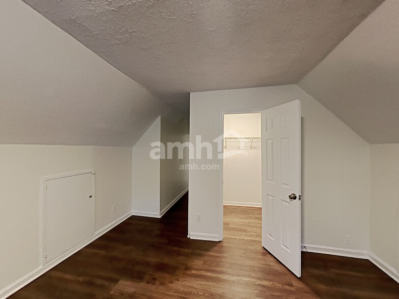 Building Photo - 795 Old Johnson Rd