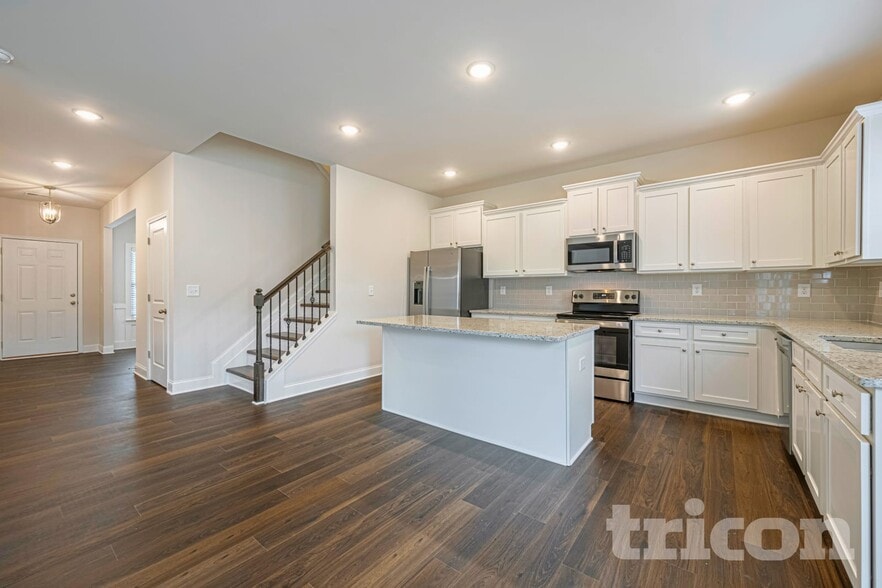 Building Photo - 216 Margrave Dr