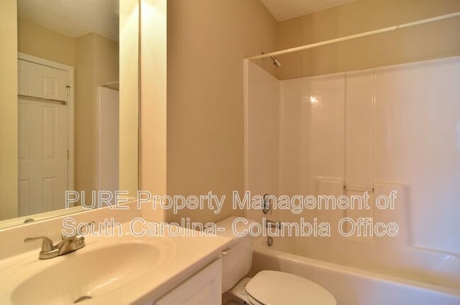 Building Photo - 112 Palm Ct