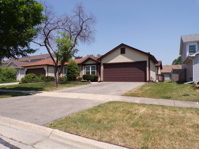 Building Photo - 1823 Shetland Rd