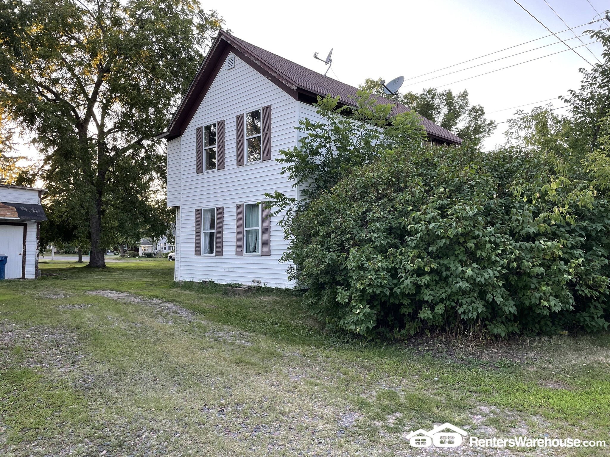 Building Photo - 216 1/2 E Slocumb St