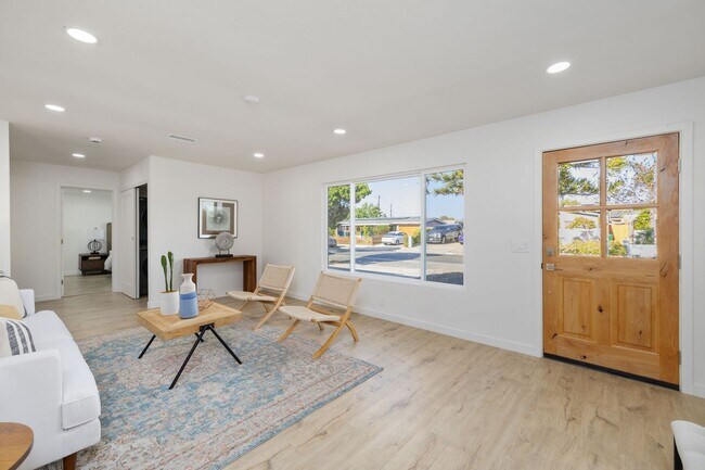 Building Photo - 4626 Derrick Dr