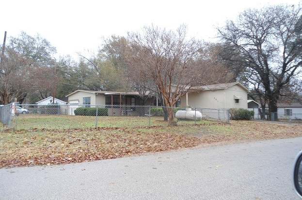 Building Photo - 201 Big Chief Dr
