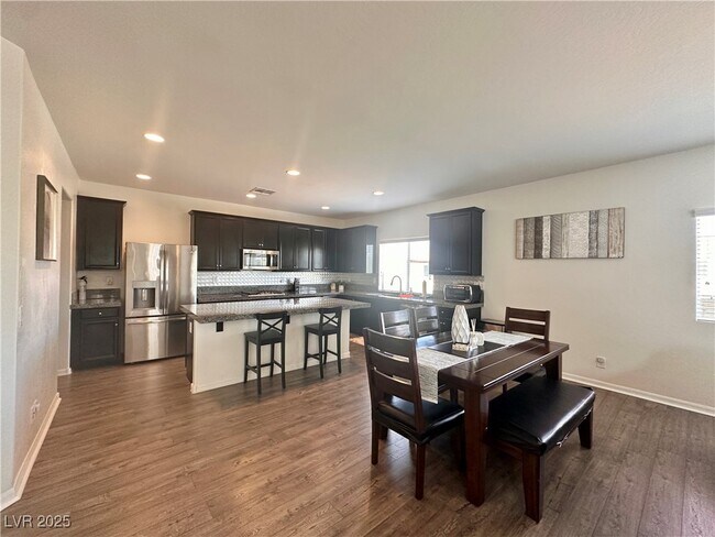Building Photo - 5630 Aspen Heights Dr