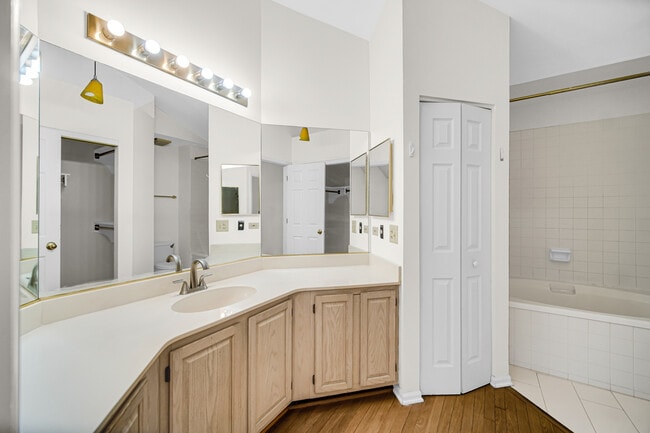 Building Photo - 125 Stevens Dr