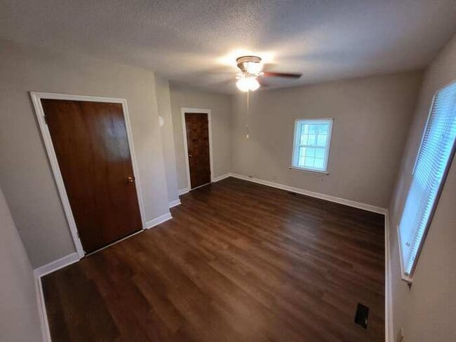 Building Photo - 1474 Neighbors Rd