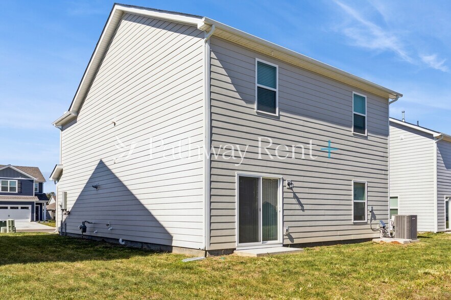 Building Photo - 3514 Quintana Dr