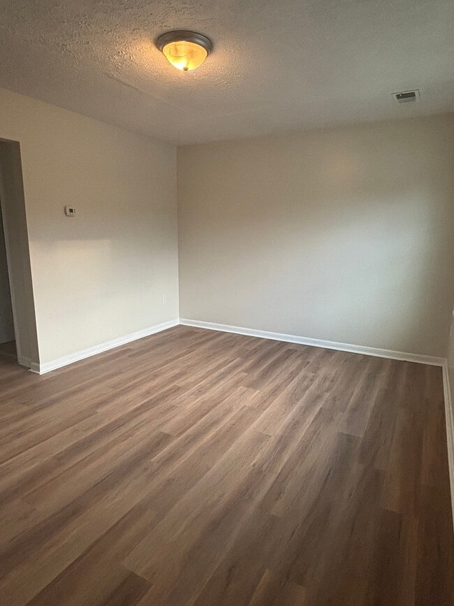 Building Photo - 5276 Mulberry Ct