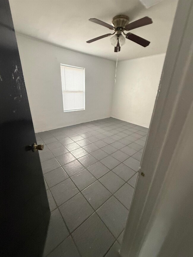 Building Photo - 502 El Monte Loop